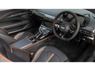 Aston Martin Vantage V8