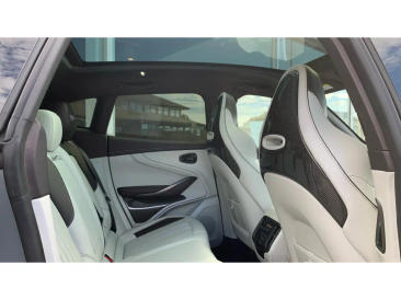 Aston Martin DBX 707 — photo 23