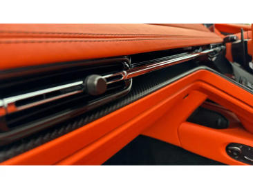 Aston Martin DB12 V8 — photo 31