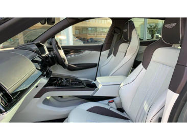 Aston Martin DBX 707 — photo 27