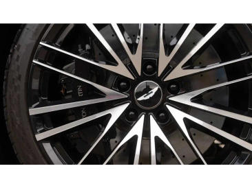 Aston Martin DBS Superleggera V12 — photo 9