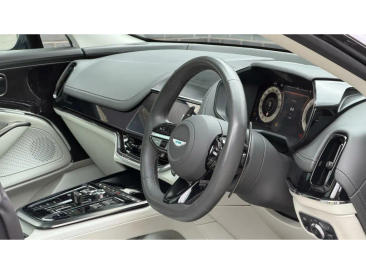 Aston Martin DBX 707 — photo 3
