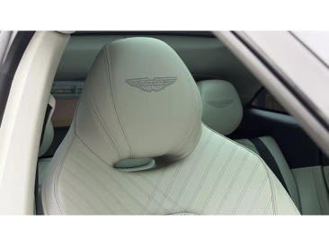 Aston Martin DBX 707 — photo 5