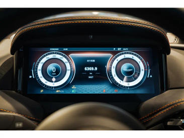 Aston Martin DB12 V8 — photo 6