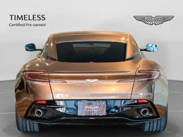 Aston Martin DB12 V8 — photo 9