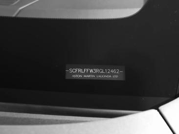 Aston Martin DB12 V8 — photo 10