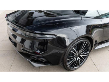 Aston Martin DBS Superleggera V12 — photo 16