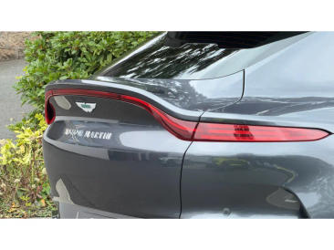 Aston Martin DBX 707 — photo 8