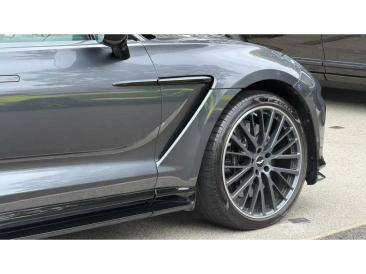 Aston Martin DBX 707 — photo 9