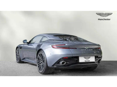 Aston Martin DB12 V8