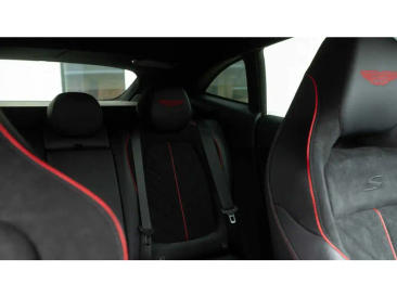 Aston Martin DBX S — photo 39