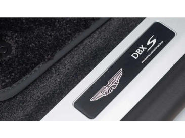 Aston Martin DBX S — photo 41