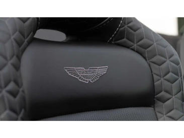Aston Martin DBS Superleggera V12 — photo 29