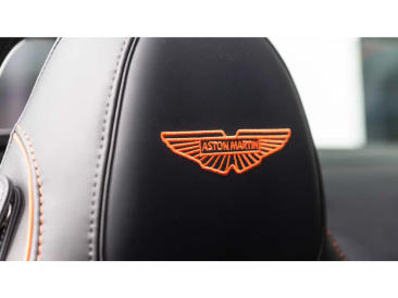 Aston Martin Vantage V8 — photo 29