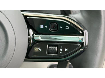 Aston Martin DBX 707 — photo 25