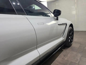 Aston Martin DBX 707 — photo 9