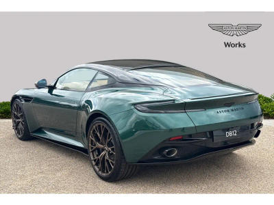 Aston Martin DB12 V8
