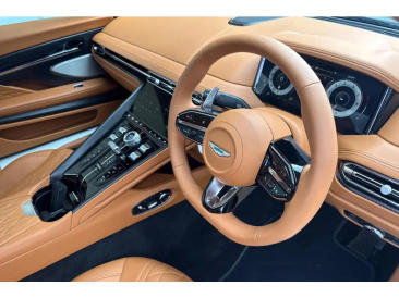 Aston Martin DB12 V8 — photo 3