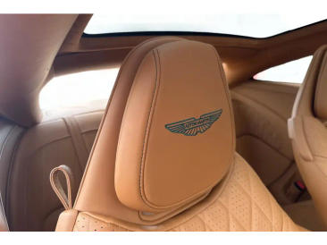 Aston Martin DB12 V8 — photo 5