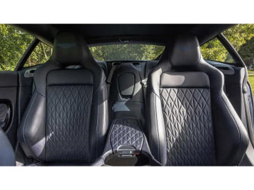 Aston Martin DB12 V8 — photo 23