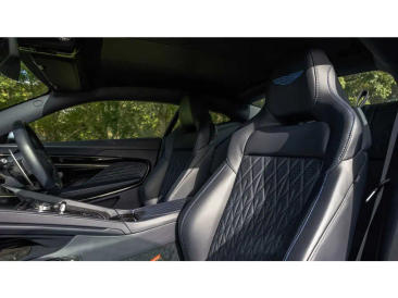 Aston Martin DB12 V8 — photo 24