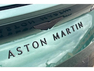 Aston Martin DB12 V8 — photo 8