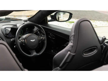 Aston Martin DBS Superleggera V12 — photo 48