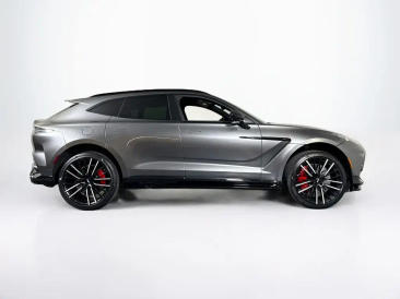 Aston Martin DBX 707 — photo 11