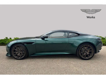 Aston Martin DB12 V8 — photo 13