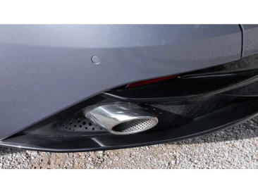 Aston Martin DB12 V8 — photo 32