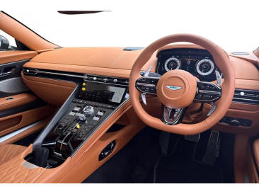 Aston Martin DB12 V8 — photo 17