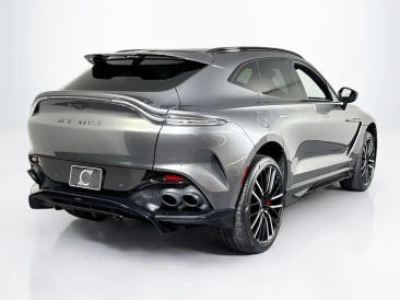 Aston Martin DBX 707 — photo 21