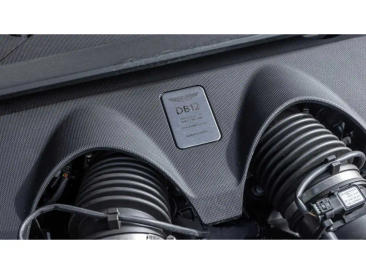 Aston Martin DB12 V8 — photo 39