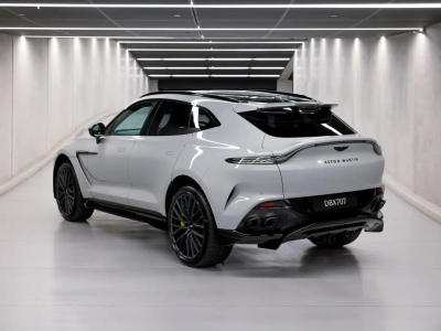 Aston Martin DBX 707