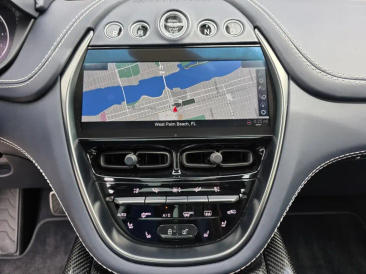 Aston Martin DBX 707 — photo 14
