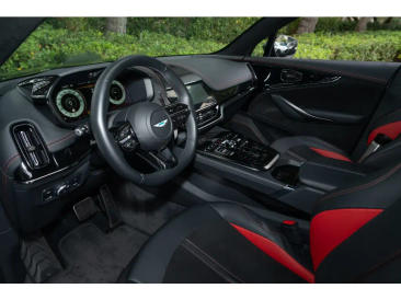 Aston Martin DBX 707 — photo 13