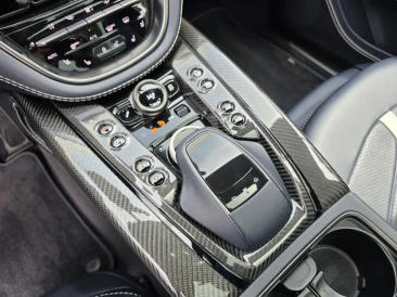 Aston Martin DBX 707 — photo 15