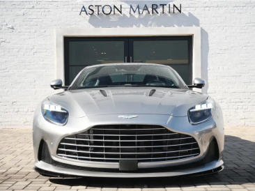 Aston Martin DB12 V8 — photo 7