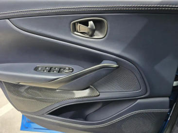 Aston Martin DBX 707 — photo 16