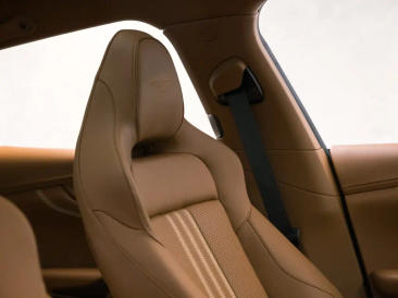 Aston Martin DBX 707 — photo 5