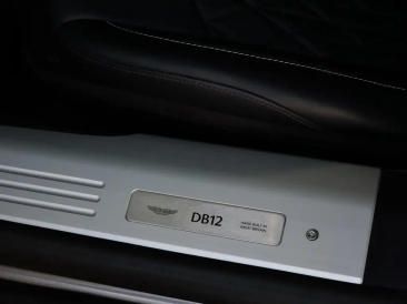 Aston Martin DB12 V8 — photo 15