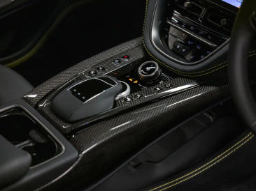 Aston Martin DBX 707 — photo 10