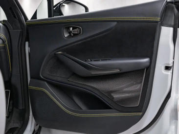 Aston Martin DBX 707 — photo 11
