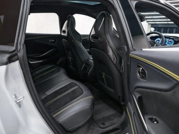 Aston Martin DBX 707 — photo 12