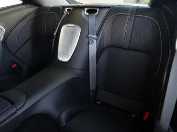 Aston Martin DB12 V8 — photo 18
