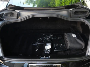 Aston Martin DB12 V8 — photo 19