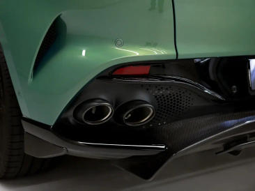 Aston Martin DBX 707 — photo 13