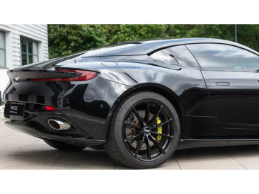 Aston Martin DB11 AMR — photo 14