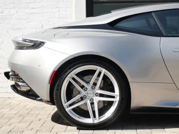 Aston Martin DB12 V8 — photo 23