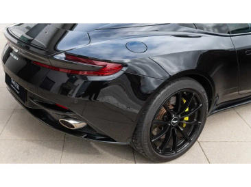 Aston Martin DB11 AMR — photo 15